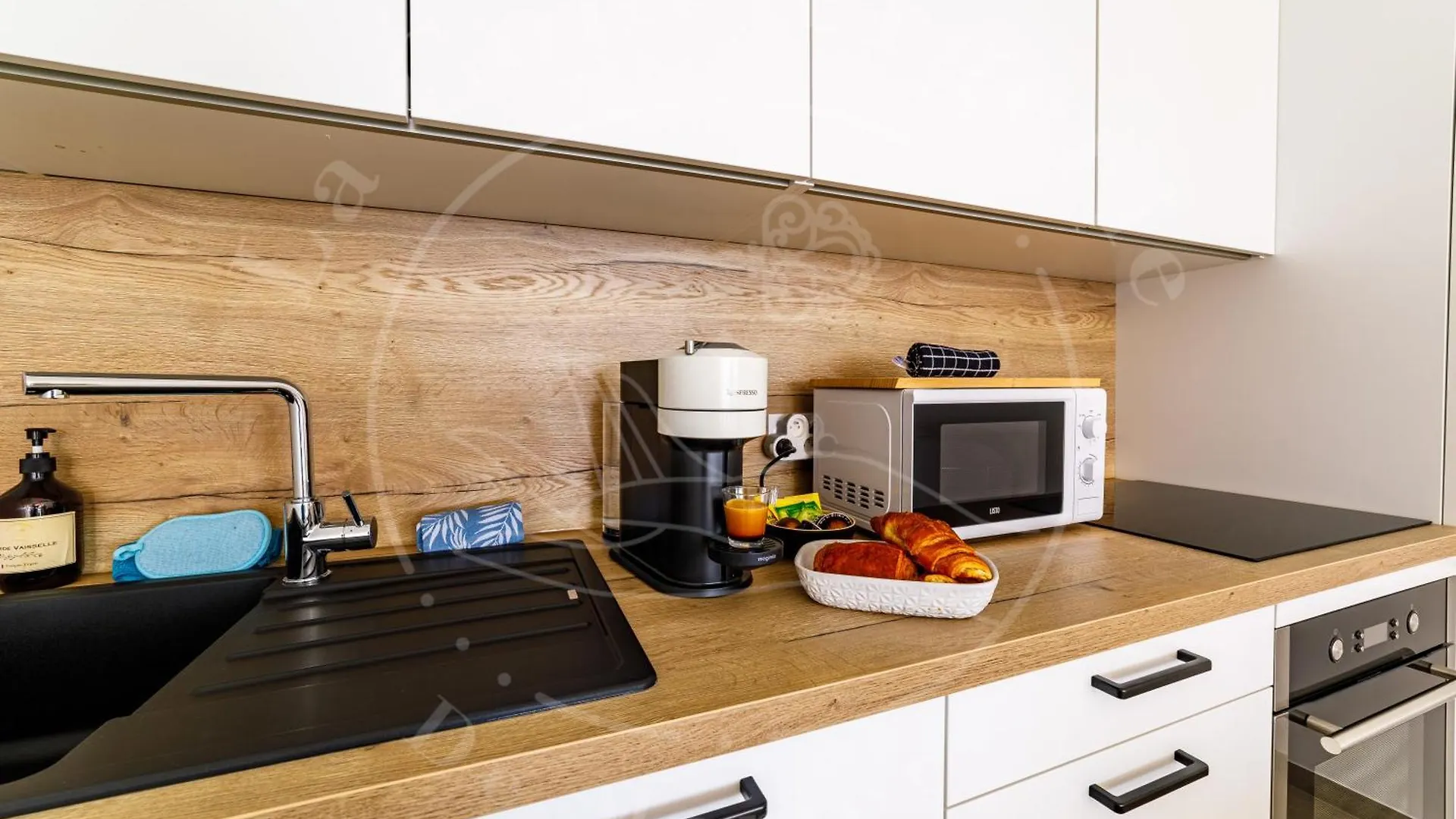 Elegance Cotiere - Vue Imprenable, Plage A 5 Min Toulon Apartment