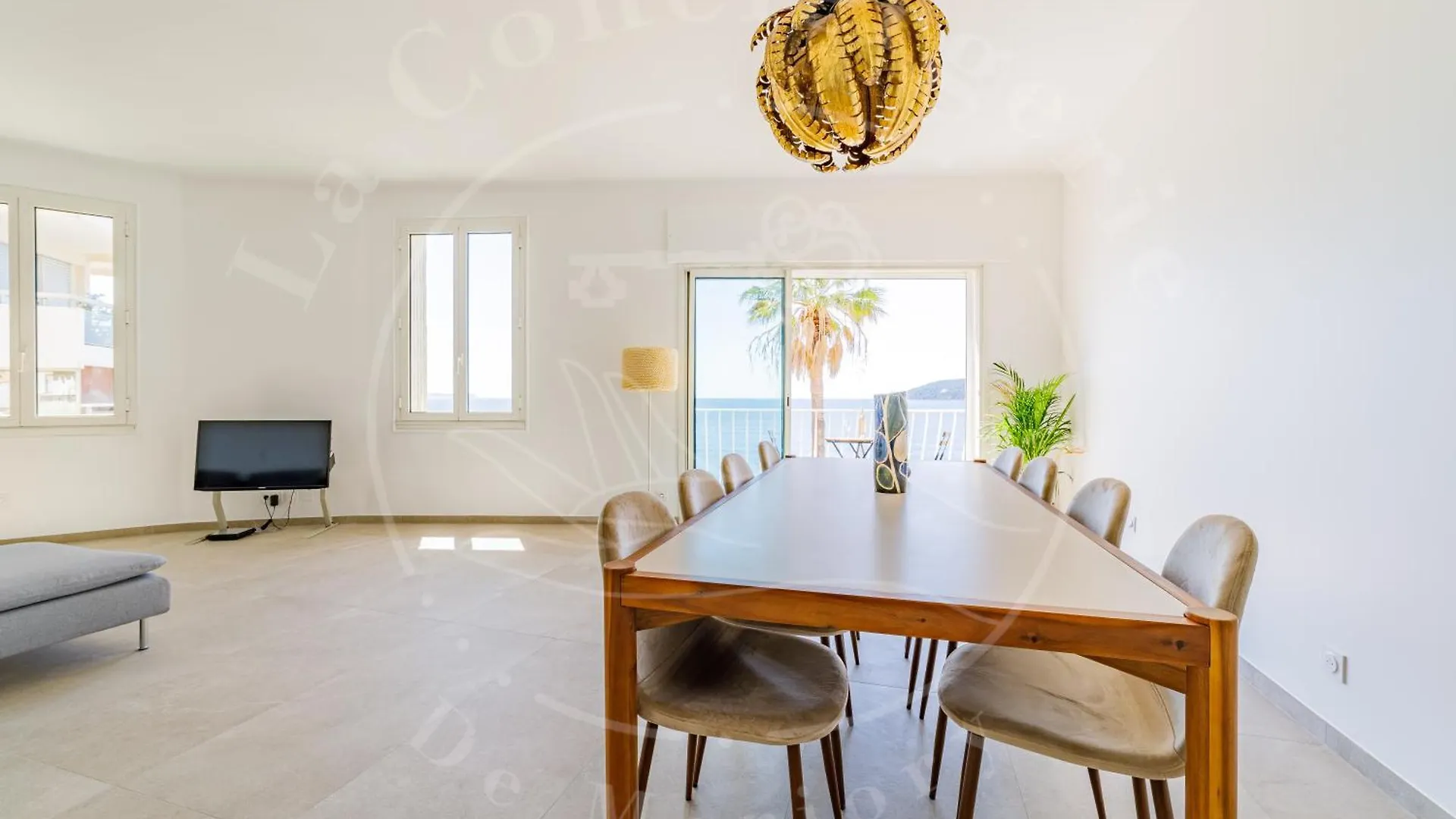 Elegance Cotiere - Vue Imprenable, Plage A 5 Min Toulon 0*,  France